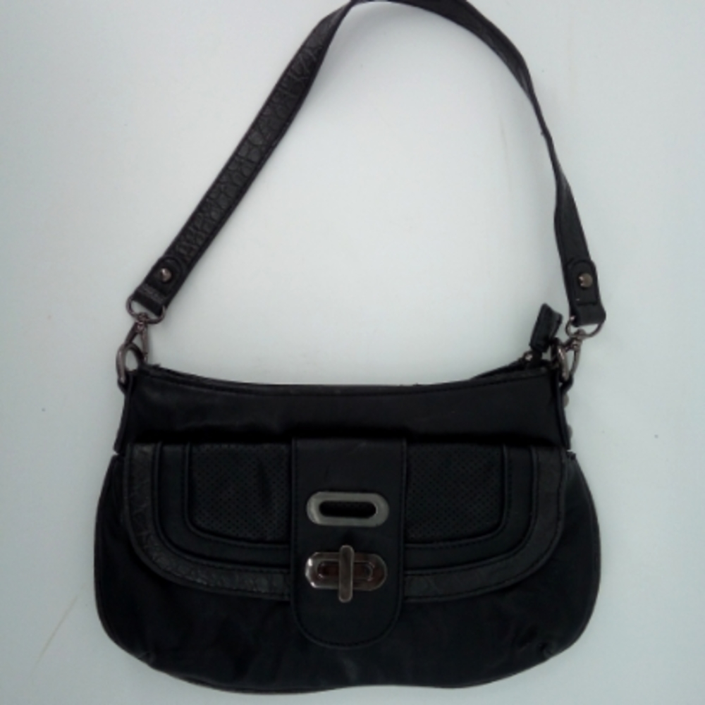 Y2K Vintage Vegan Black Shoulder Bag last 2 photos are its current state